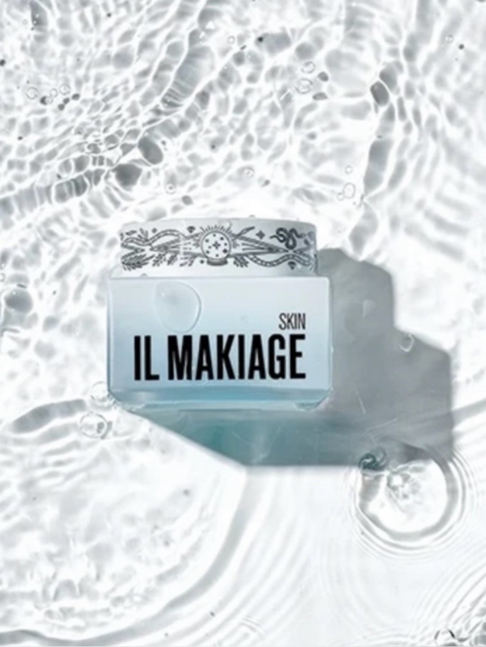 IL MAKIAGE Skin Hydrating Moisturizer - Light Blue & White